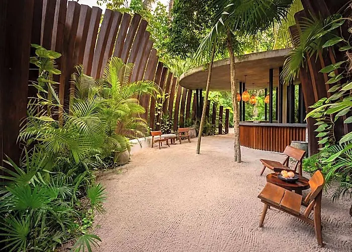 Secrets And Club (adults Only) Hotel 4*