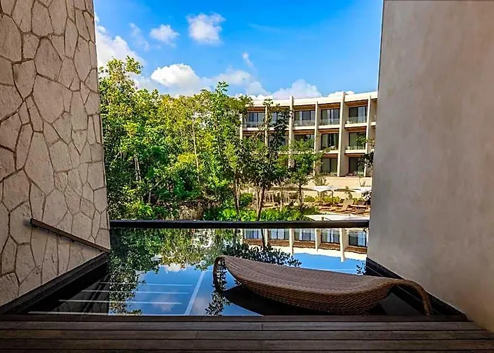 Secrets And Club (adults Only) Hotel 4*